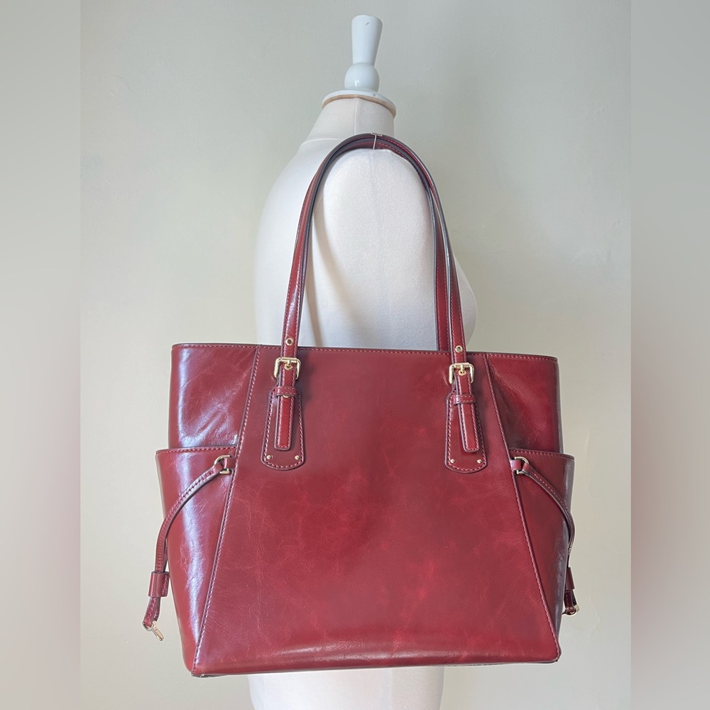 New 💖 Michael Kors Dark Berry Tote 🩷 - Picture 4 of 10